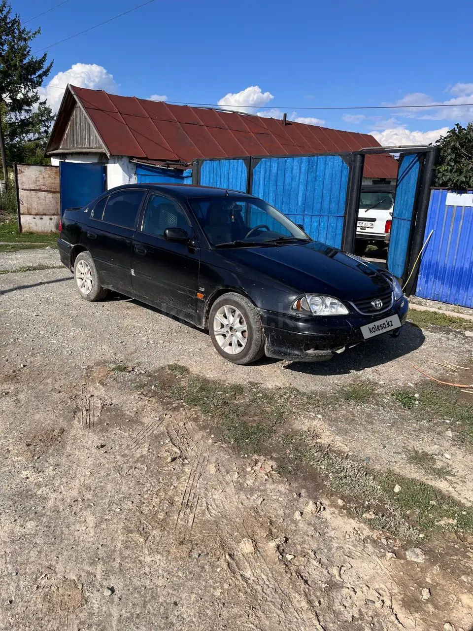 Toyota Avensis, 2002