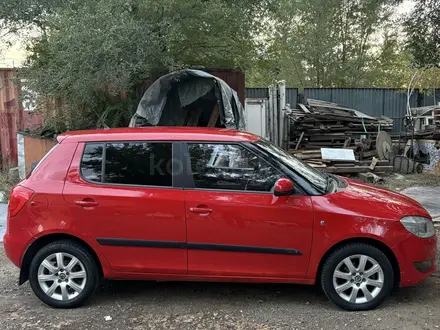 Skoda Fabia 2011 года за 2 800 000 тг. в Астана – фото 4