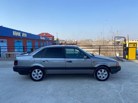 Volkswagen Passat 1993 годаүшін800 000 тг. в Жанаозен – фото 3