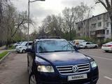 Volkswagen Touareg 2004 года за 3 900 000 тг. в Алматы – фото 2