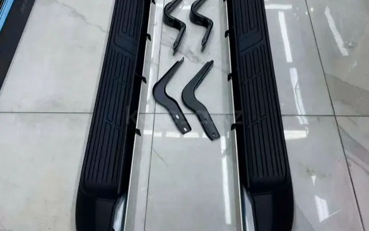 Toyota HILUX Подножки (Пороги) за 1 500 тг. в Алматы