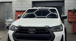 Toyota Hilux 2022 года за 25 000 000 тг. в Актобе