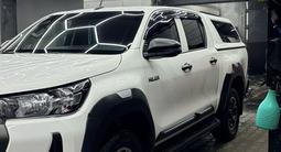 Toyota Hilux 2022 года за 25 000 000 тг. в Актобе – фото 2
