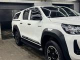 Toyota Hilux 2022 года за 25 000 000 тг. в Актобе – фото 4