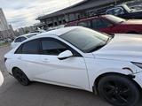 Hyundai Elantra 2022 года за 7 100 000 тг. в Астана – фото 4