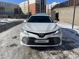 Toyota Camry 2019 года за 15 100 000 тг. в Астана