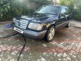 Mercedes-Benz E 280 1993 годаfor2 200 000 тг. в Алматы