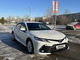 Toyota Camry 2023 года за 18 000 000 тг. в Алматы – фото 2