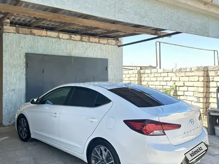 Hyundai Elantra 2020 года за 9 500 000 тг. в Актау – фото 3