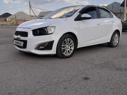 Chevrolet Aveo 2014 года за 3 300 000 тг. в Тараз – фото 2