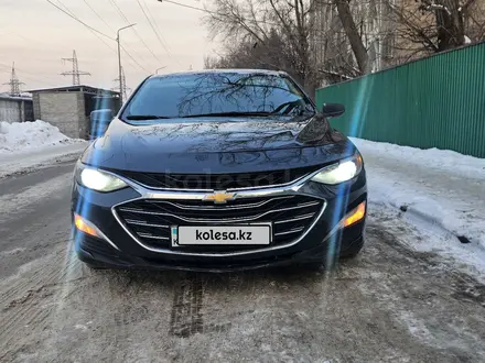 Chevrolet Malibu 2019 года за 6 300 000 тг. в Алматы – фото 5