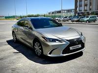 Lexus ES 250 2020 года за 17 000 000 тг. в Шымкент