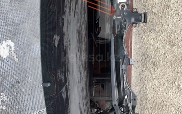 Стекло крышки багажника за 180 000 тг. в Алматы