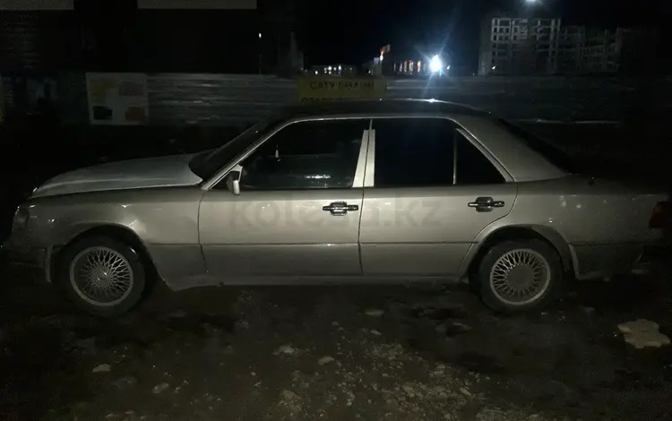 Mercedes-Benz E 260 1989 года за 800 000 тг. в Талдыкорган