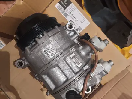 Компрессор кондиционера на W205 Mercedes, W213 Mercedes за 455 000 тг. в Астана