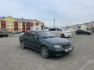 Toyota Avensis, 1998
