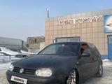 Volkswagen Golf 1999 годаfor1 400 000 тг. в Павлодар