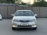 Toyota Camry 2004 года за 5 400 000 тг. в Шымкент – фото 2