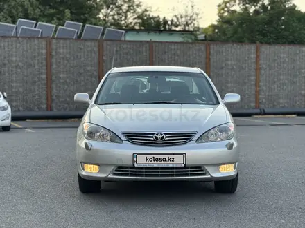 Toyota Camry 2004 года за 5 400 000 тг. в Шымкент – фото 2