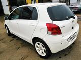 Toyota Yaris 2009 года за 2 950 000 тг. в Уральск – фото 2