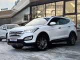 Hyundai Santa Fe 2014 года за 9 890 000 тг. в Семей