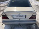 Mercedes-Benz E 220 1994 года за 1 850 000 тг. в Тараз – фото 5