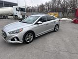 Hyundai Sonata 2019 года за 9 500 000 тг. в Алматы – фото 2