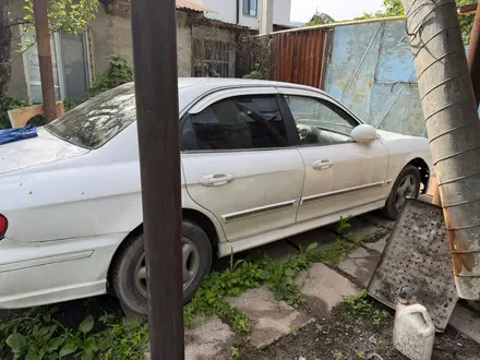 Hyundai Sonata 2002 года за 1 300 000 тг. в Алматы – фото 3