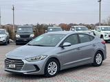 Hyundai Elantra 2017 года за 7 350 000 тг. в Актобе