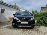 Toyota Sienna 2012 года за 11 000 000 тг. в Атырау – фото 2