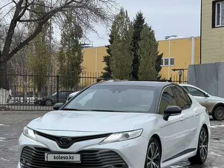 Toyota Camry 2020 года за 9 300 000 тг. в Уральск – фото 4