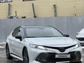 Toyota Camry 2020 года за 9 300 000 тг. в Уральск – фото 5