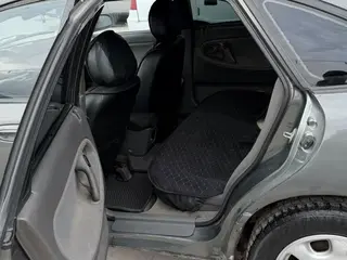 Mazda Cronos