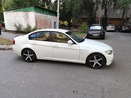 BMW 320 2009 года за 3 950 000 тг. в Алматы – фото 4