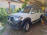 Toyota Hilux 2006 года за 7 200 000 тг. в Алматы