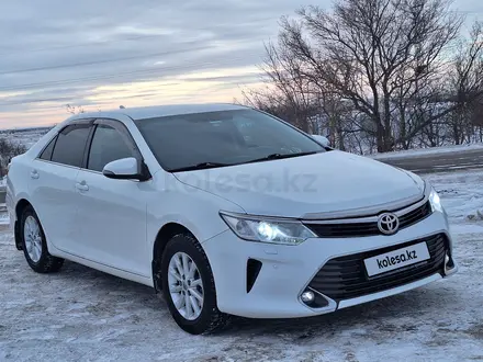 Toyota Camry 2017 года за 10 300 000 тг. в Караганда – фото 2