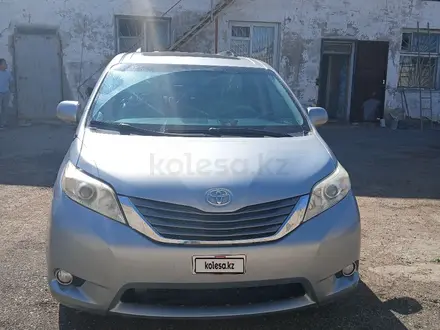 Toyota Sienna 2014 года за 7 900 000 тг. в Уральск – фото 6