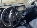 Hyundai Bayon 2023 годаүшін7 800 000 тг. в Уральск – фото 3