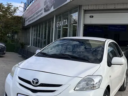 Toyota Yaris 2010 года за 4 390 000 тг. в Актау – фото 2