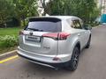Toyota RAV4 2018 года за 12 300 000 тг. в Алматы – фото 4