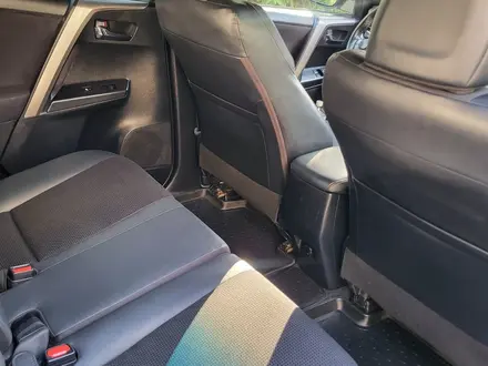 Toyota RAV4 2018 года за 12 300 000 тг. в Алматы – фото 20
