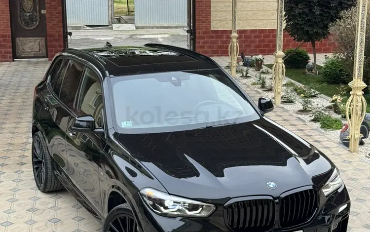 BMW X5 2022 года за 45 000 000 тг. в Шымкент