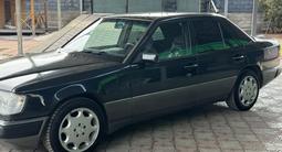 Mercedes-Benz E 280 1993 года за 2 490 000 тг. в Алматы – фото 2