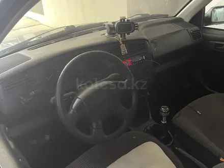 Volkswagen Golf 1997 года за 1 100 000 тг. в Астана – фото 5