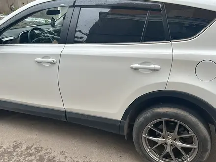 Toyota RAV4 2018 года за 11 500 000 тг. в Астана