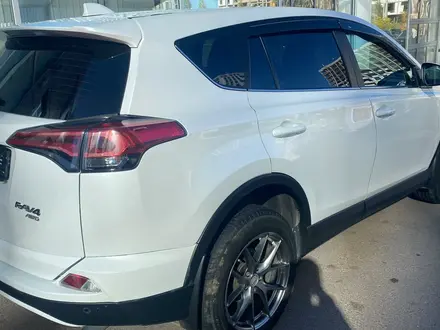 Toyota RAV4 2018 года за 11 500 000 тг. в Астана – фото 6