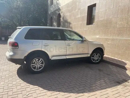 Volkswagen Touareg 2008 года за 6 200 000 тг. в Алматы – фото 5