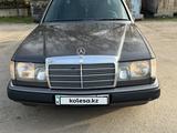 Mercedes-Benz E 260 1991 года за 1 900 000 тг. в Алматы