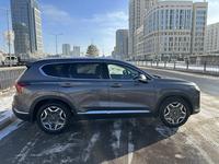 Hyundai Santa Fe 2023 года за 18 950 000 тг. в Астана