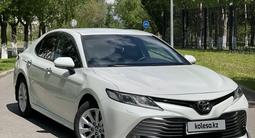 Toyota Camry 2020 года за 13 200 000 тг. в Астана